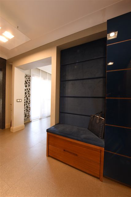 Előszobából belátás a konyhai design radiátorra